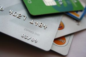 расчеты кредитными карточками